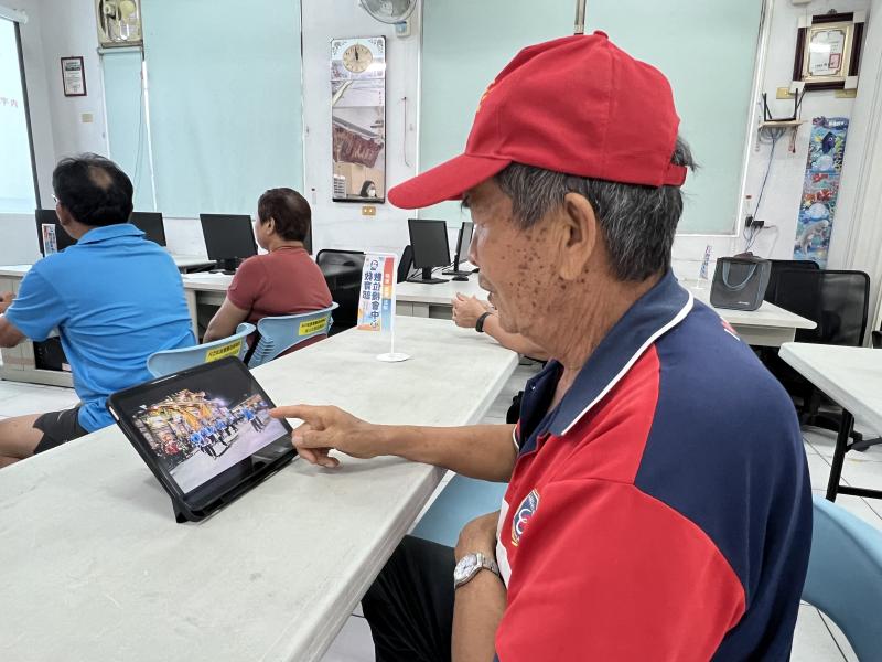 學員作品展示、講師示範、學員問答。