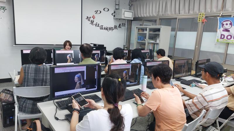 老師上課一開始就藉由一張人物畫, 使用AI軟體讓人物畫動起來