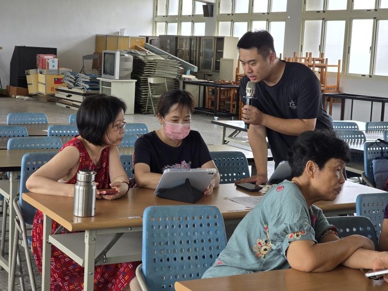 銀髮樂活平板E指通-封面照