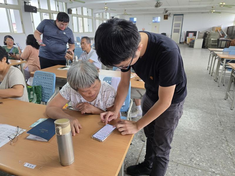 用手機記錄慶典活動-封面照