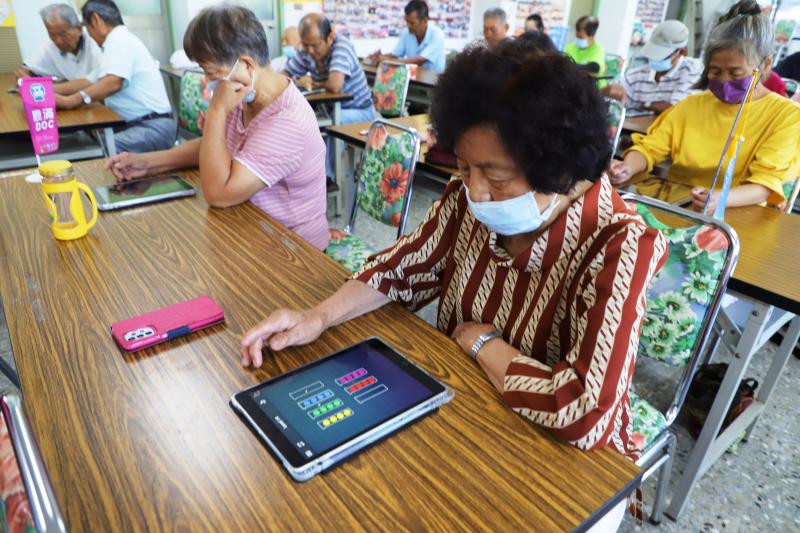 長輩操作顏色球APP