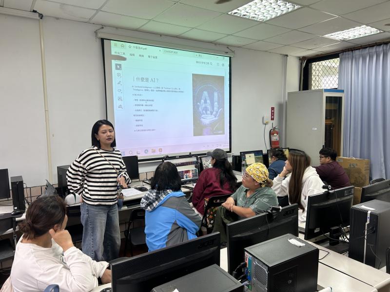 智慧羽筆：ChatGPT 指令活用基礎課程-封面照