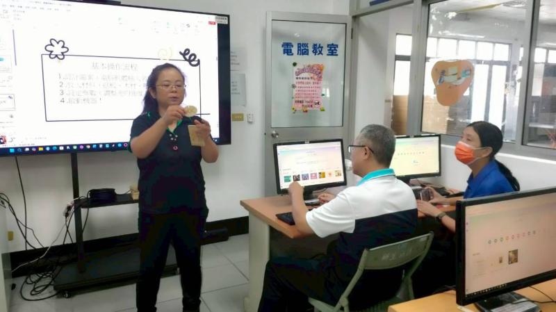 講師教導如何將AI生成的圖像轉為雷雕可用的黑白線稿