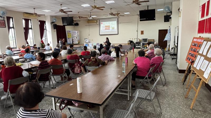 銀髮數位智樂活-封面照