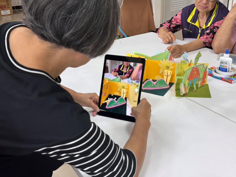 用平板記錄創作成果