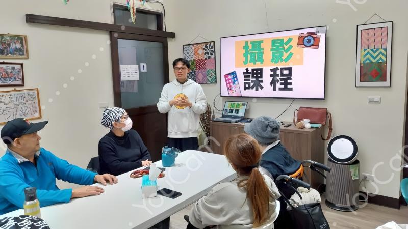 文化與瞬間：長者的手機攝影體驗A-封面照