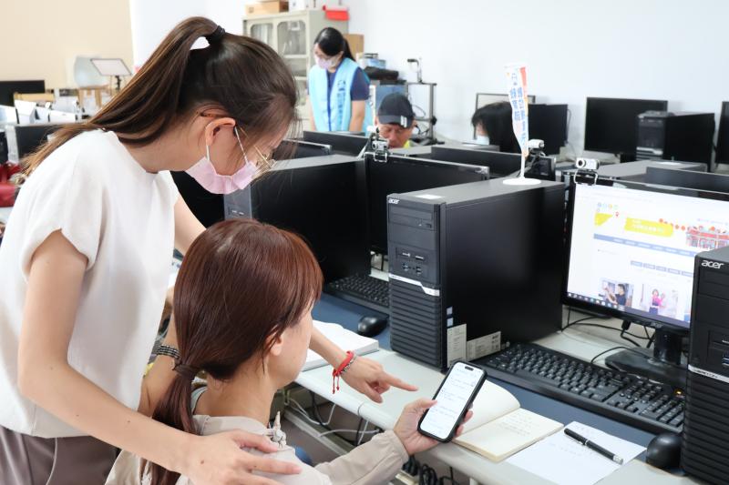 運用Chat GPT協助引導學員撰寫短影音的腳本。