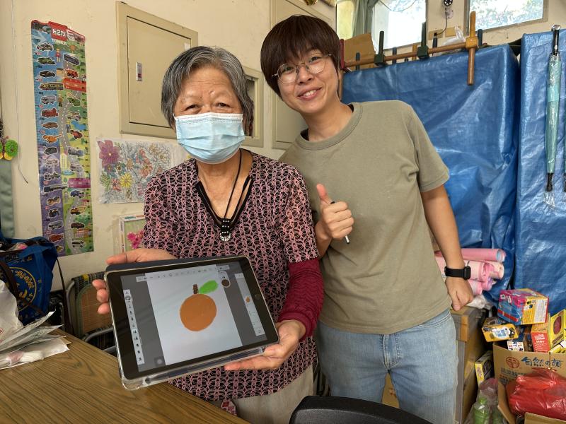 學員用平板繪畫成果