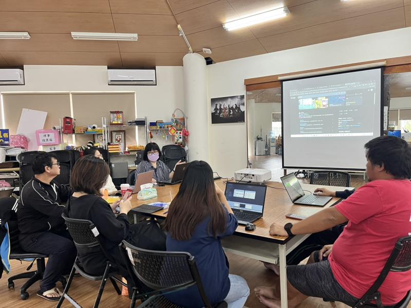 社群行銷指南-封面照