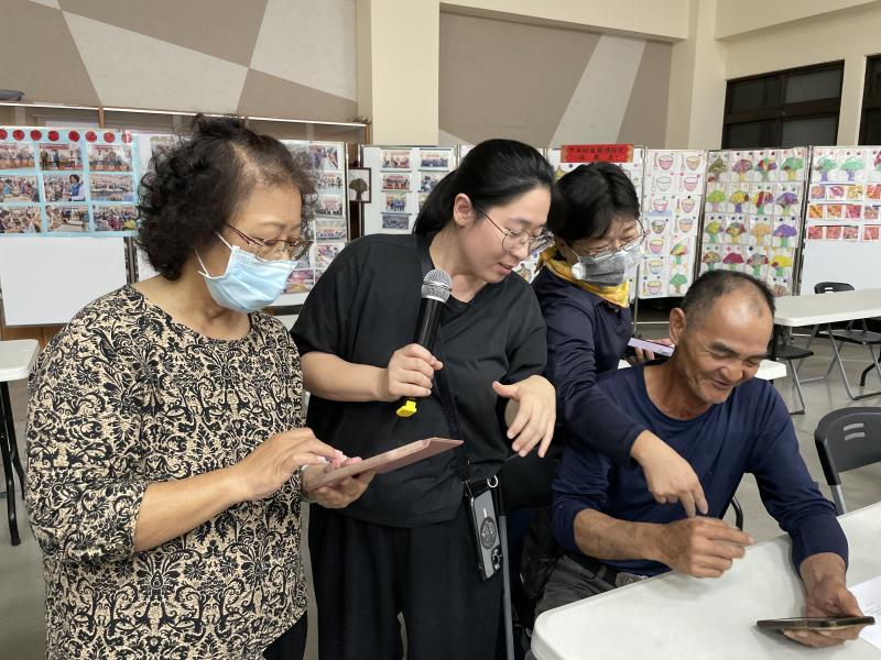 學員體驗 AI 生成圖片