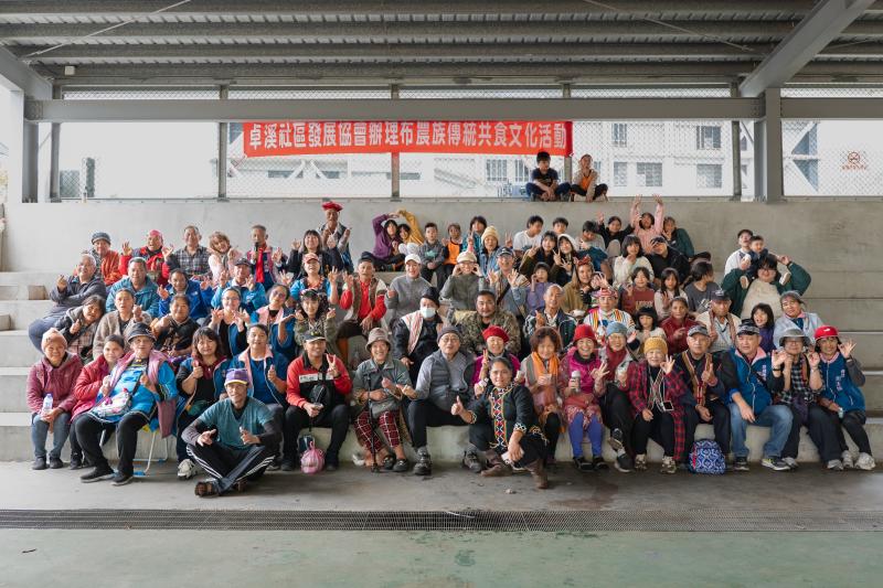 跨越年齡與生活背景的差異，彼此願意坐下來傾聽與分享，正是文化延續的開始。