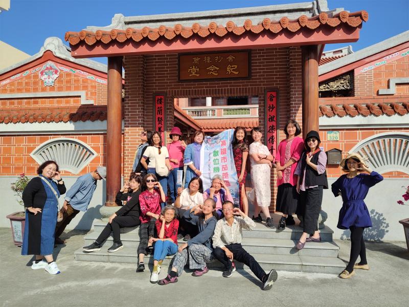 雖然很熱，但是大家仍然是在歡笑中完成課程學習。