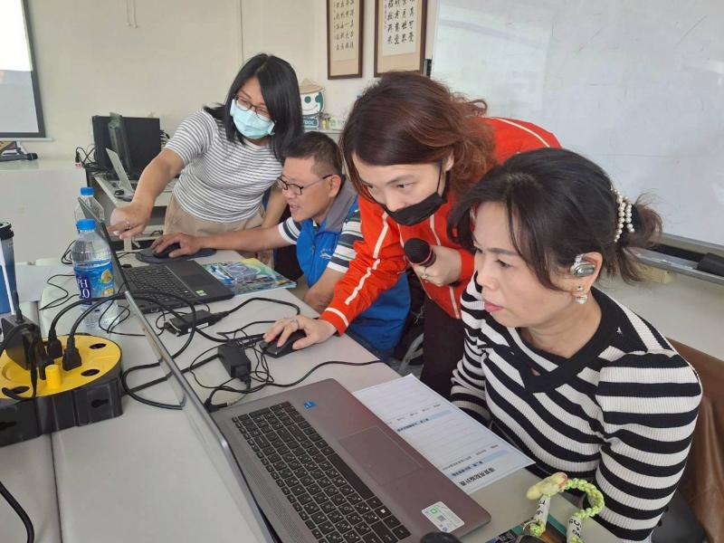 從土地到雲端-用數位說故事-封面照