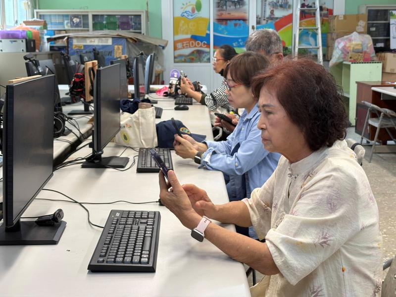 學員下載上課用APP