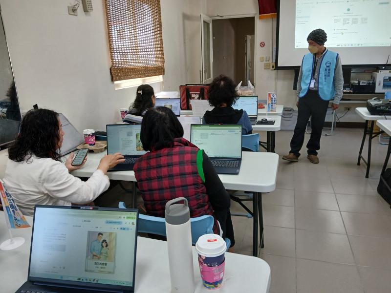 大家不僅理解AI新科技的應用，更能實際運用線上工具完成文案生成與編修，為生活與學習開啟更多可能。