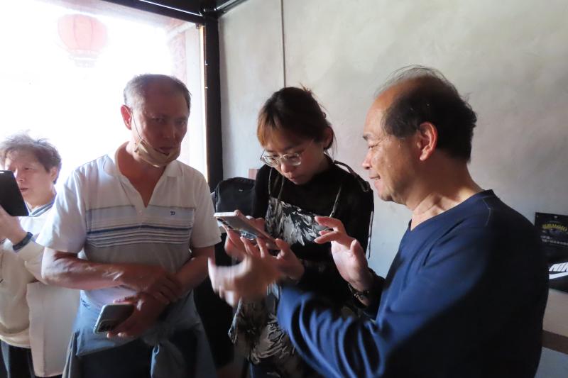 學員與老師分享拍攝成果