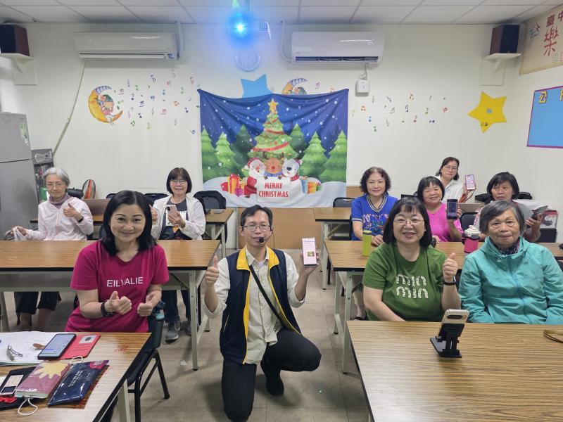 04/18 Google表單教學與應用 上課全體合照