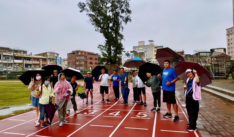 115雨中散步1