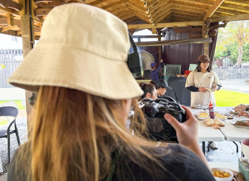 透過手機鏡頭記錄社區故事、老屋風景與人文特色，學習以影像展現地方魅力，提升在地行銷與美感表達能力。