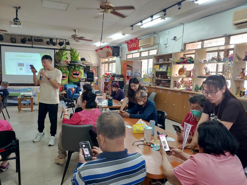 就想賴在甲仙-封面照