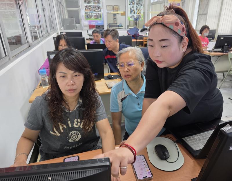 很多人以為，AI 寫作不過是把關鍵字丟進去，複製貼出一堆流暢卻沒有靈魂的公版文字，學習如何向 AI 提問是很重要的。