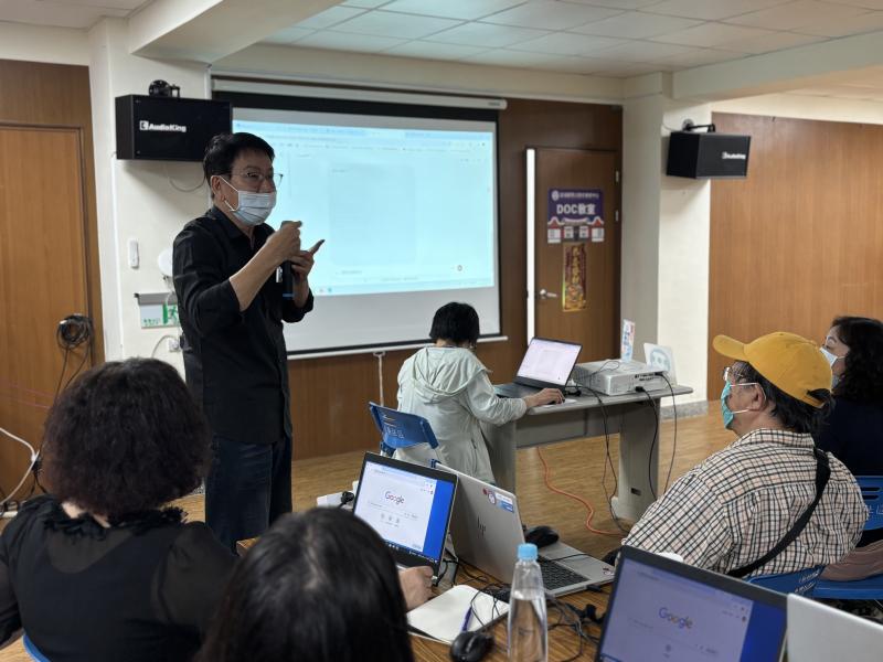 圖像生成過程，互動瞭解學員進度與吸收狀況。