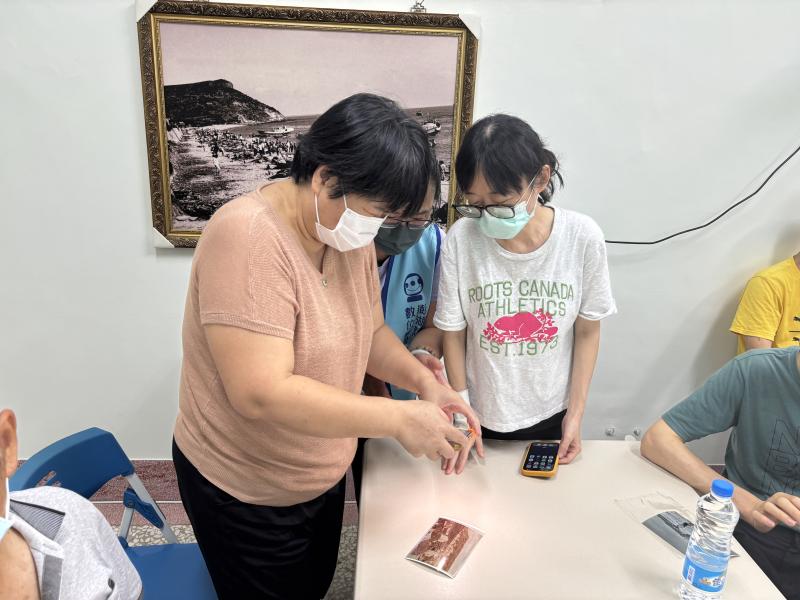 回憶重現光彩，舊照片重返色彩。