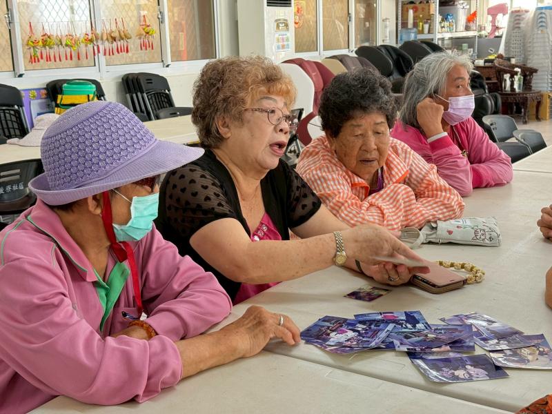課前學員們滔滔不決分享，當年的美好事物。
