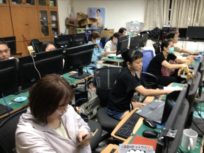 職場文處處理應用技巧婦女專班-封面照