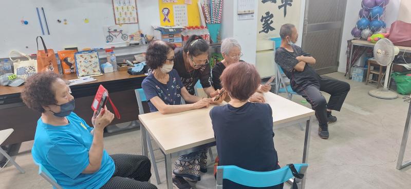 老師於實作時講解