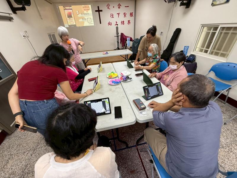 小格子大創意A班-封面照