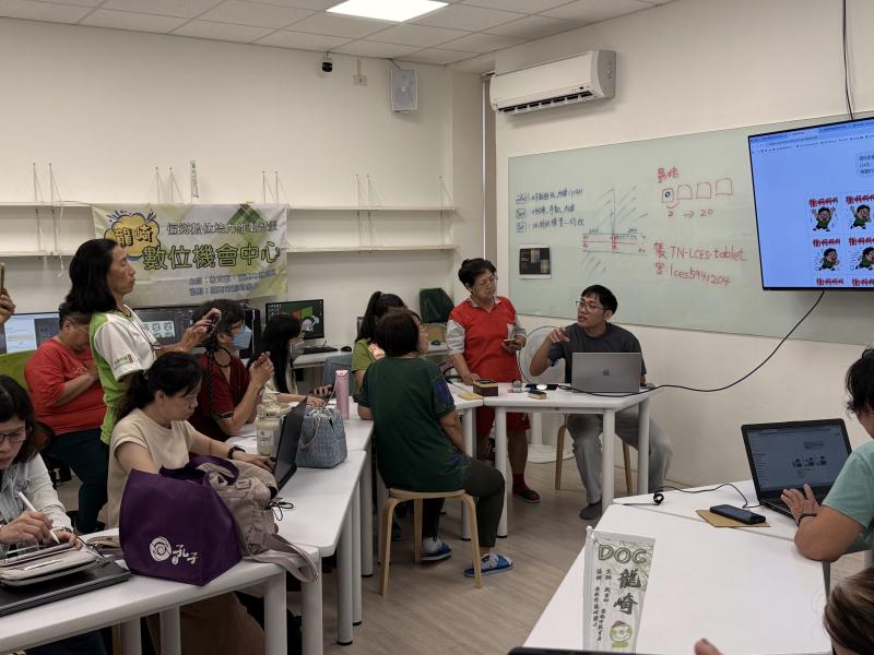 完成專屬作品,提升數位創作與應用能力。