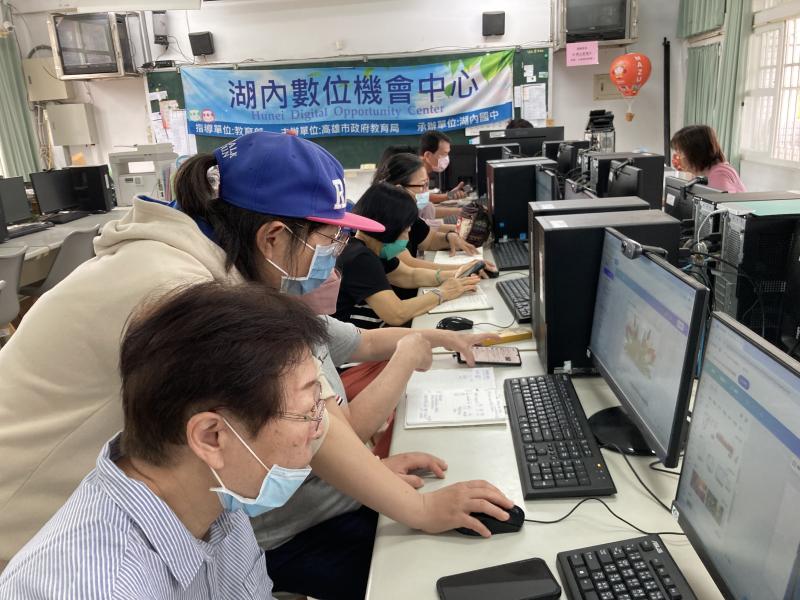 學員練習將行程排版優化