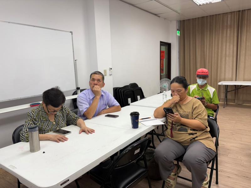 在實際作前用比較日常的方式跟學員分享AI在日常的應用。