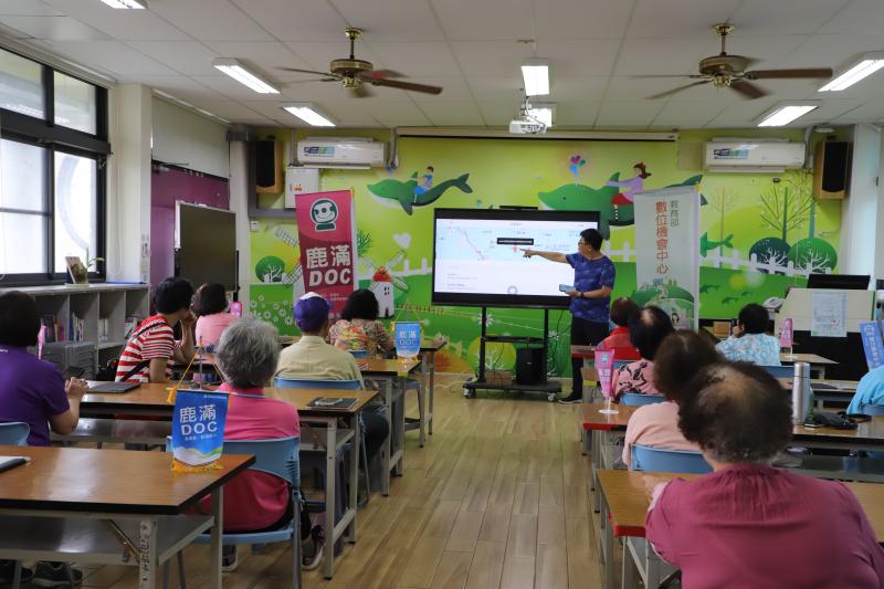 講師操作 LINE 的位置資訊與應用