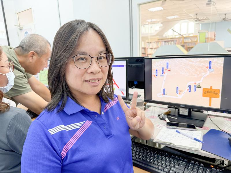 當居民翻閱時，不僅能看到美麗的影像，也能跟著地圖走訪社區，感受在地文化的脈動。
