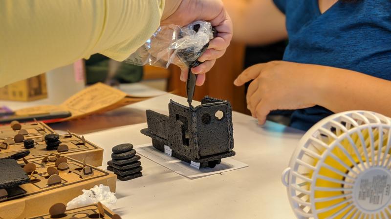 利用3D列印技術研發可吃的五分火車餅乾DIY「鬥火車」