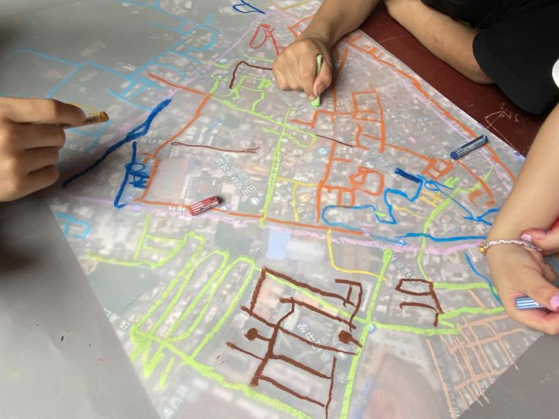 講師利用google map街景功能，讓大家順利畫出金城地圖