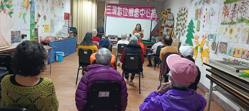 以淺顯易懂方式讓長者認識媒體素養