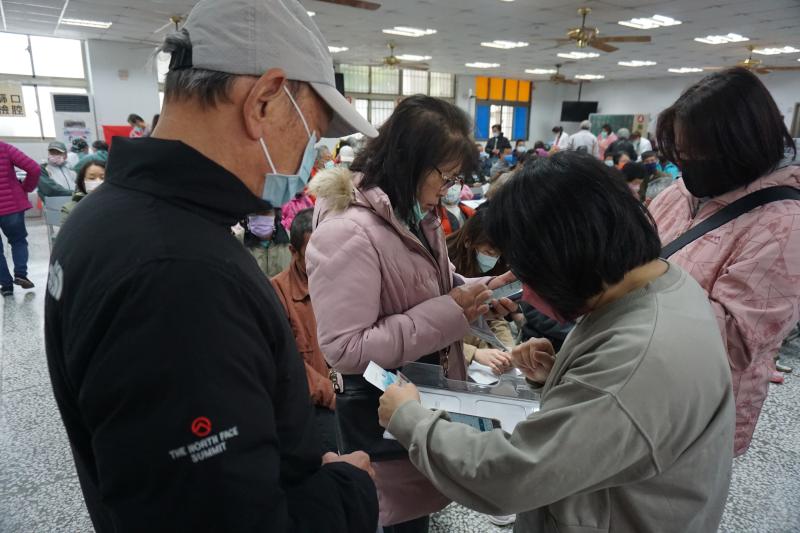 外埔數位機會中心提供健保快易通的註冊與使用指導，協助居民輕鬆完成學習與註冊流程。