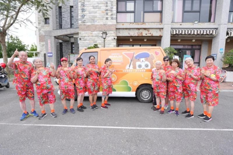 競賽以巡迴巴士的形式進行活動宣傳，邀請壽豐鄉「千歲女孩」表演團體一起參與同樂