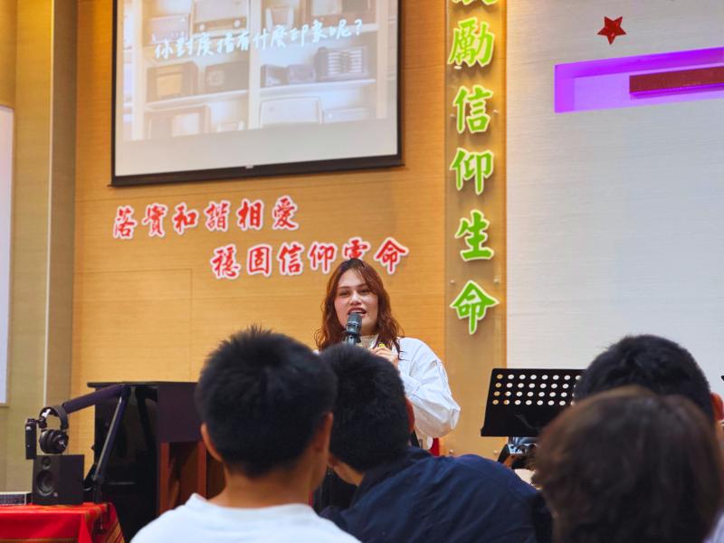 邀請曾獲廣播金鐘獎社區節目獎的林馨妤女士，談文化故事融入節目創作