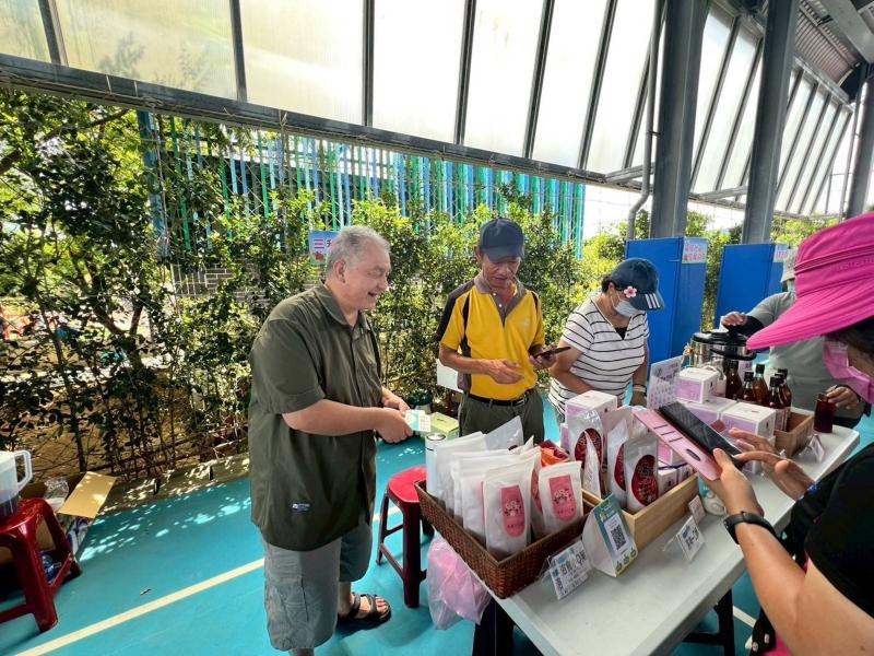 【三芝西瓜節 × 數位機會中心 行動櫃檯出動】