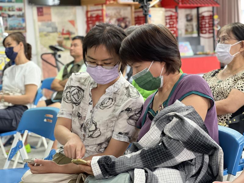 嘗試將社區獨特 DNA轉化成角色 IP的實作環節，相互討論分享。