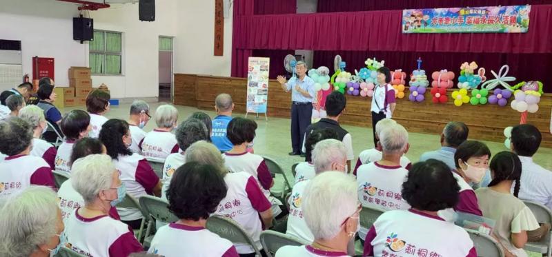 慶祝祖父母節活動，吸引超過300位長輩與孫子女踴躍參與