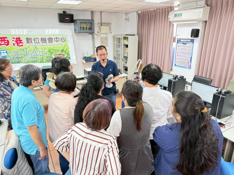 賴騏濬老師介紹Podcast設備