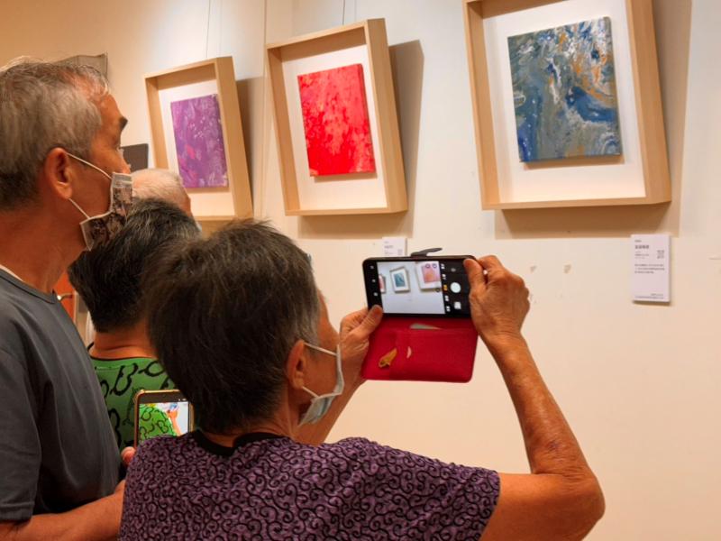 畫出歲月的光與暖　金山慈護宮樂齡畫展溫暖登場