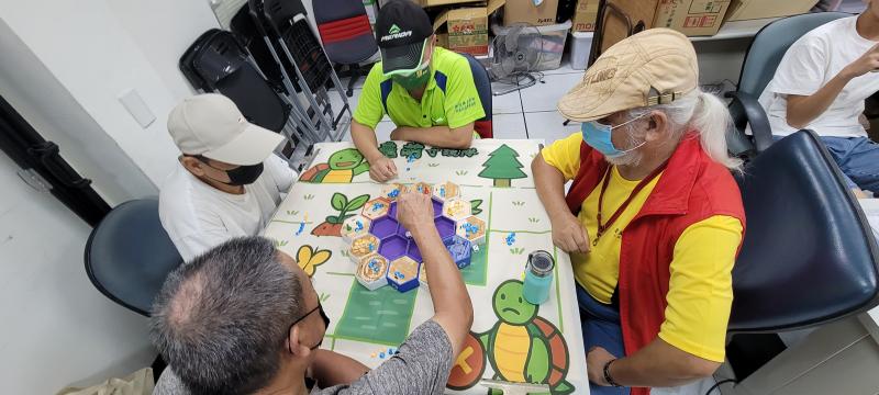 新民數位中心 自製桌遊融入在地特色文章圖片