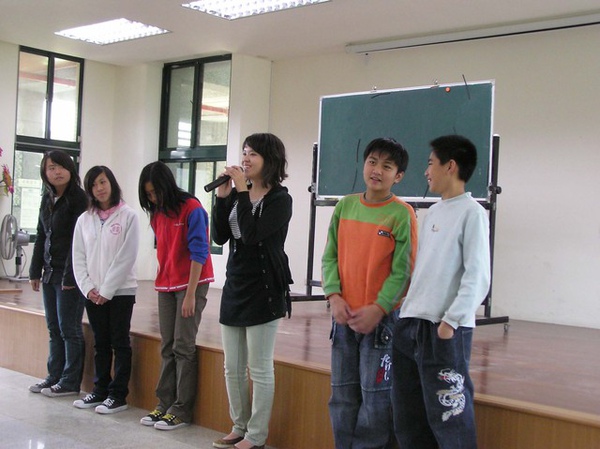 亞璇老師陪伴學生一起成長與學習