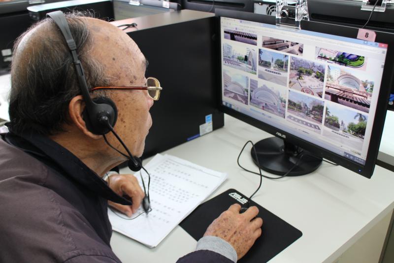 偏鄉民眾利用科技線上學習